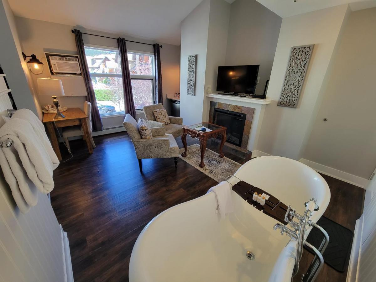 The Georgetown 3*